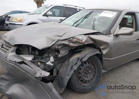 1999 Toyota Camry Ce z USA, uszkodzony, nr VIN 4T1BG22K7XU484892